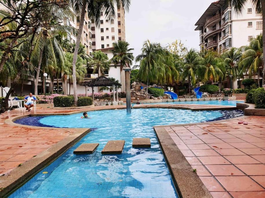 Melaka Relax Home - 6 Pax - Seaview Corner Unit - 6 Min To Historical Spot & Jonker Apartment *