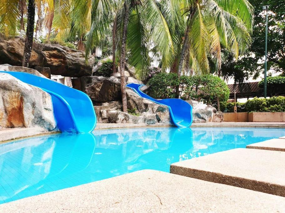 Melaka Relax Home - 6 Pax - Seaview Corner Unit - 6 Min To Historical Spot & Jonker Apartment Malacca