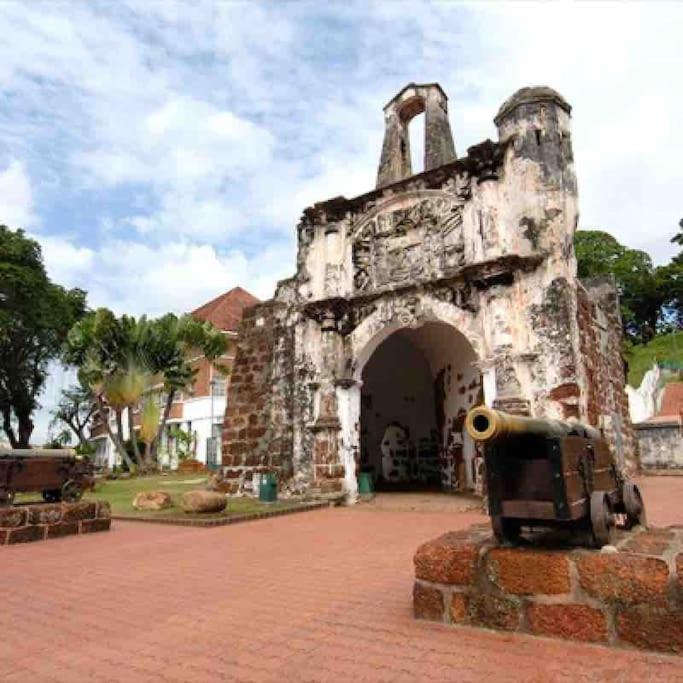 Melaka Relax Home - 6 Pax - Seaview Corner Unit - 6 Min To Historical Spot & Jonker * Malacca