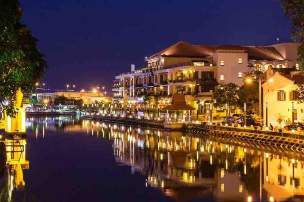Melaka Relax Home - 6 Pax - Seaview Corner Unit - 6 Min To Historical Spot & Jonker * Malacca